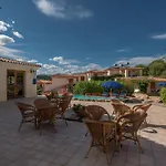 Crystal Pool Village In شقة تانايونيلا
