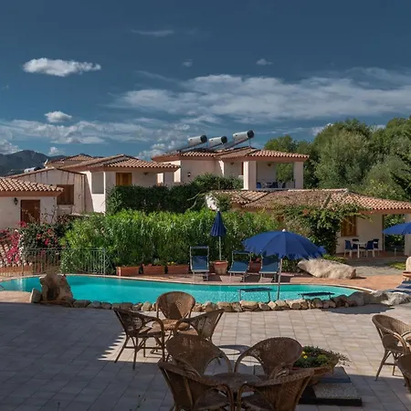 Crystal Pool Village In Apartment Tanaunella