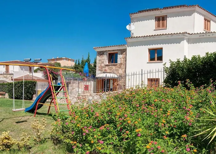 Crystal Pool Village In Tanaunella